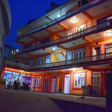 Hotel Santana Pokhara Kültér fotó