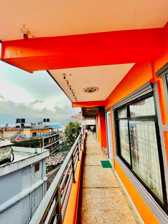 Hotel Santana Pokhara Kültér fotó
