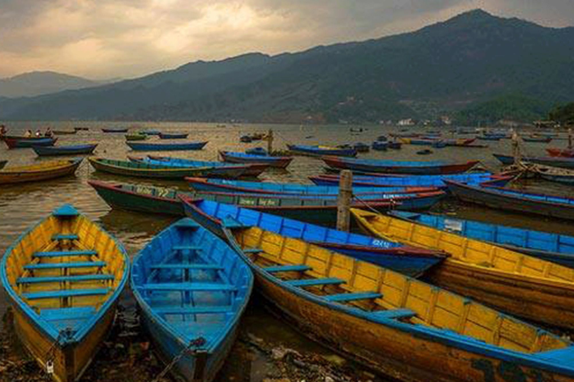 Hotel Santana Pokhara Kültér fotó