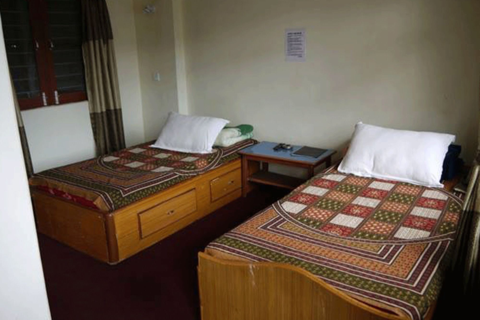 Hotel Santana Pokhara Kültér fotó