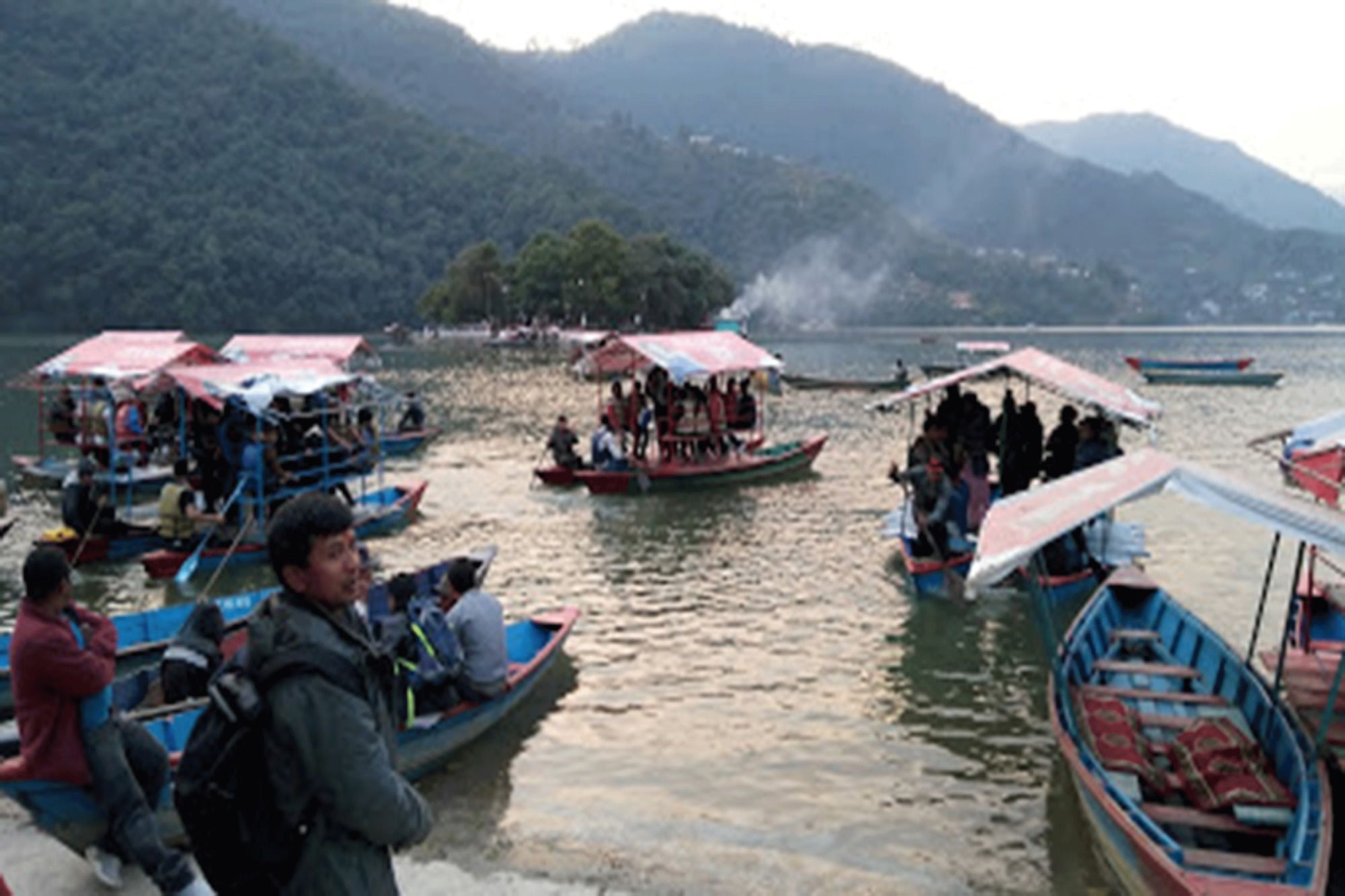 Hotel Santana Pokhara Kültér fotó