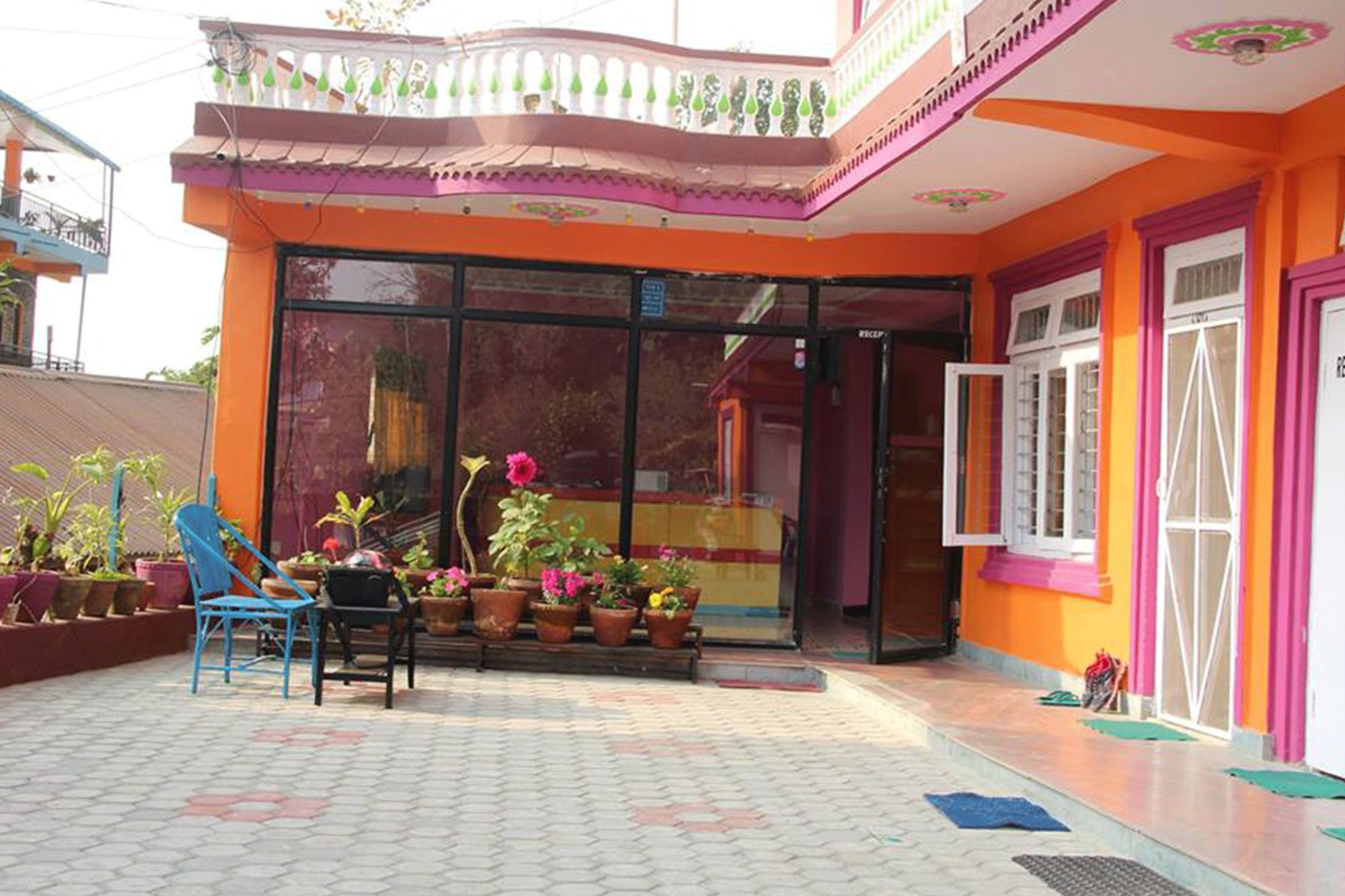 Hotel Santana Pokhara Kültér fotó
