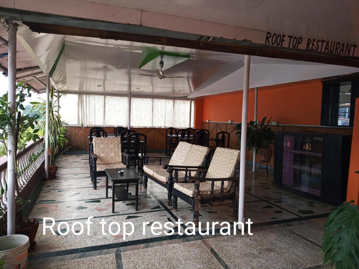 Hotel Santana Pokhara Kültér fotó