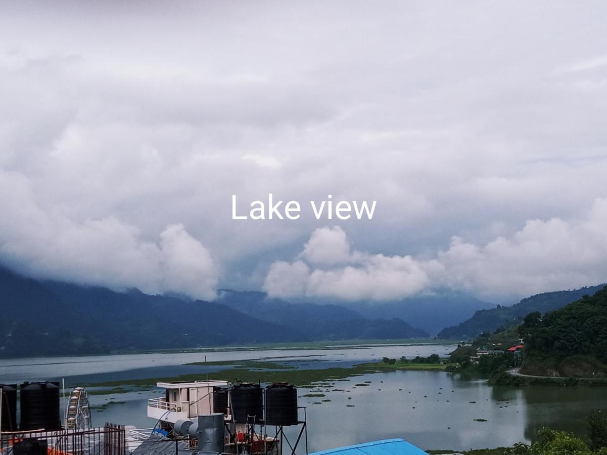 Hotel Santana Pokhara Kültér fotó