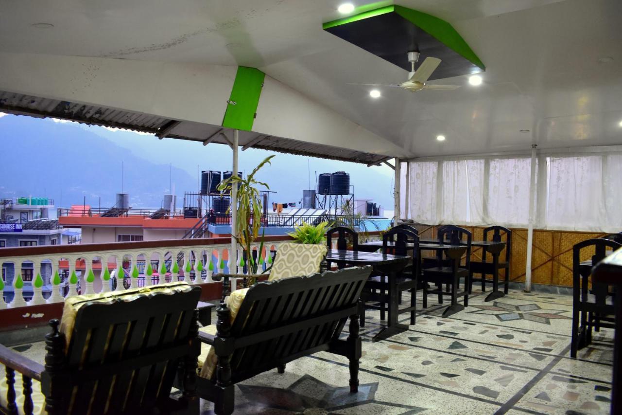 Hotel Santana Pokhara Kültér fotó