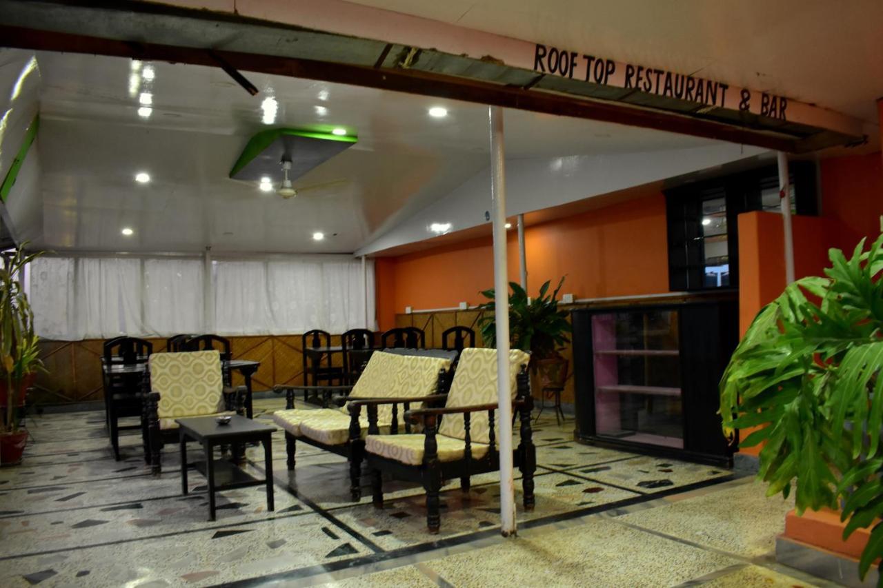 Hotel Santana Pokhara Kültér fotó
